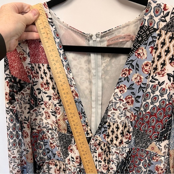 Skylar Rose V-Neck Midi Smock Dress in 70s Patchwork Print Size Small - Picture 11 of 15